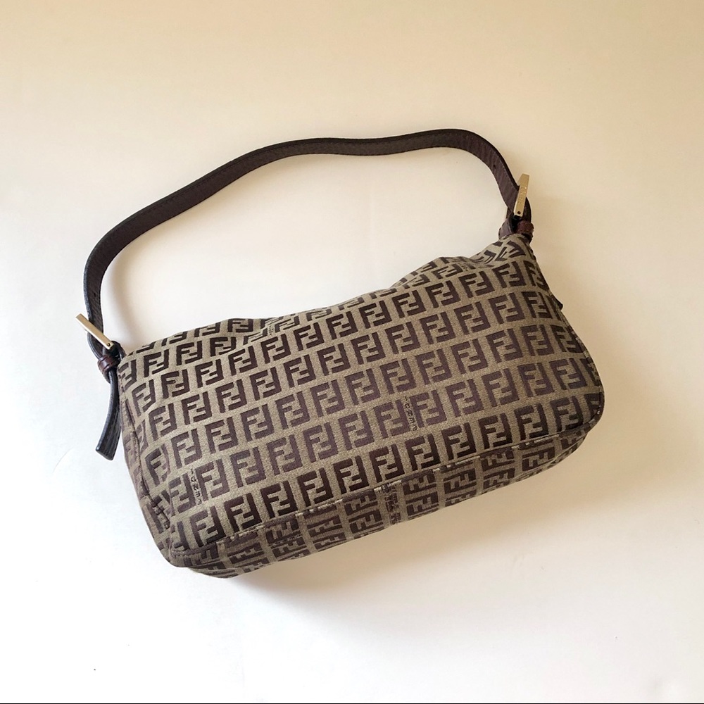 Vintage FENDI Zucchino Double Flap Mamma Baguette Bag in Brown Gold - Picture 14 of 15